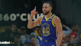 NBA火箭队阵容调整：控卫位置竞争激烈，斯通交易暂缓